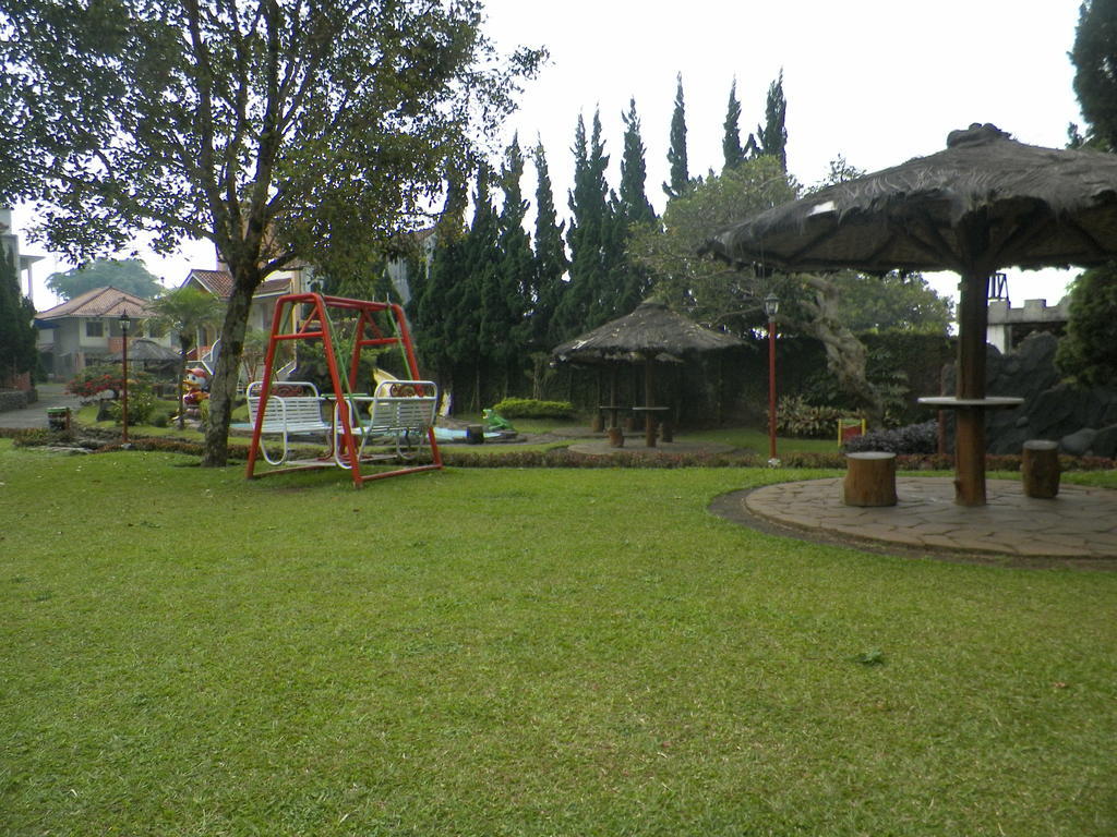 Hotel Puspa Sari Redpartner Ciater Exterior foto
